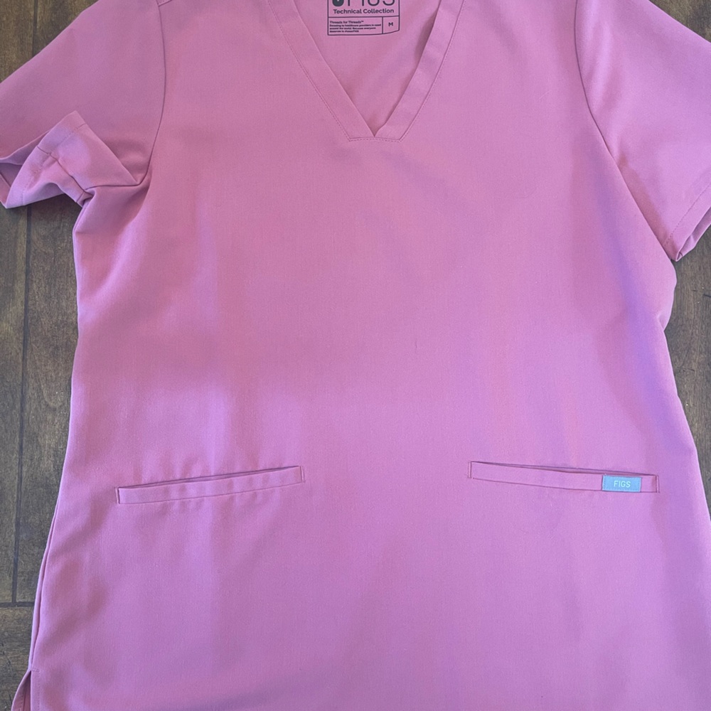 FIGS Quarts Casma Scrub Top